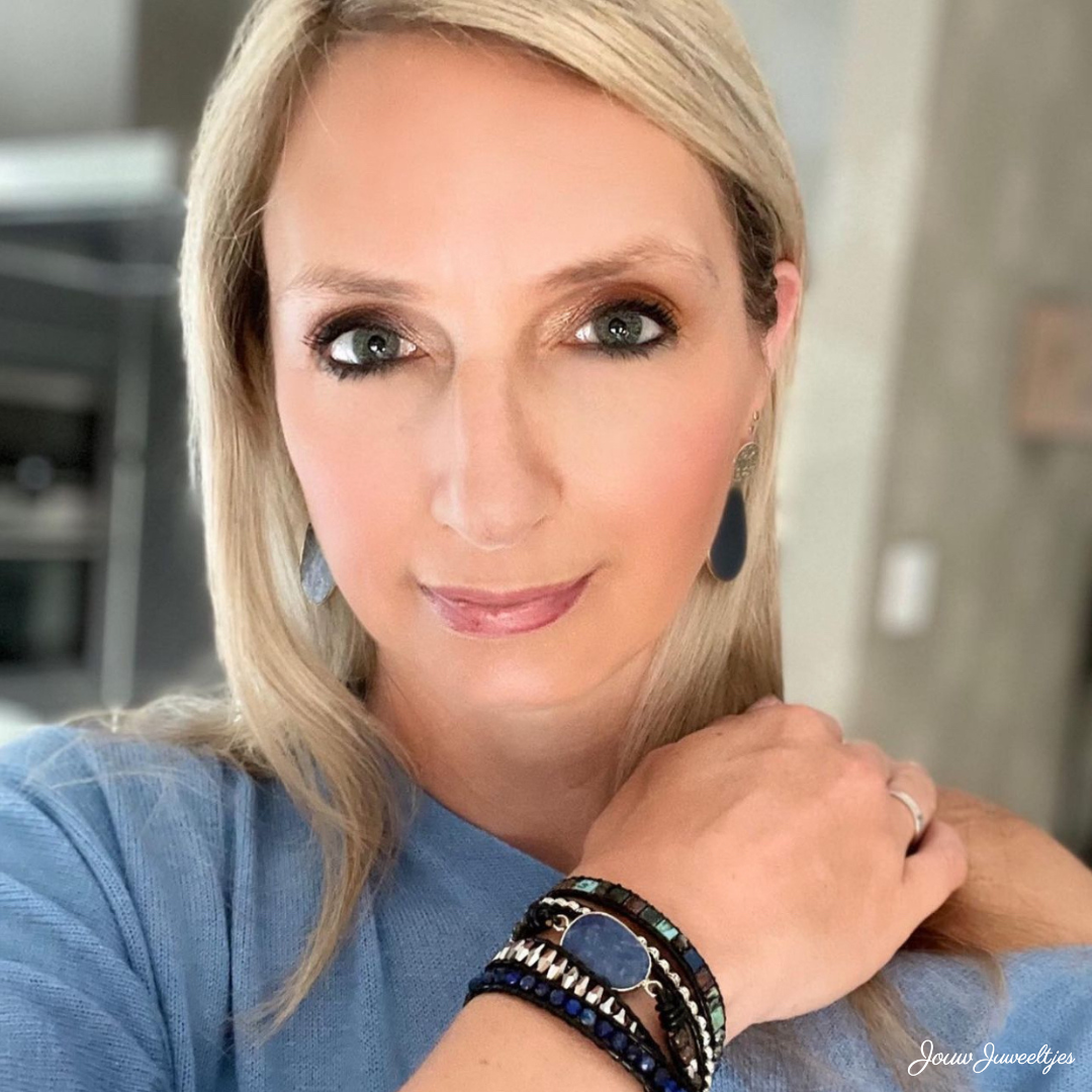 Expressive Blue Bracelet