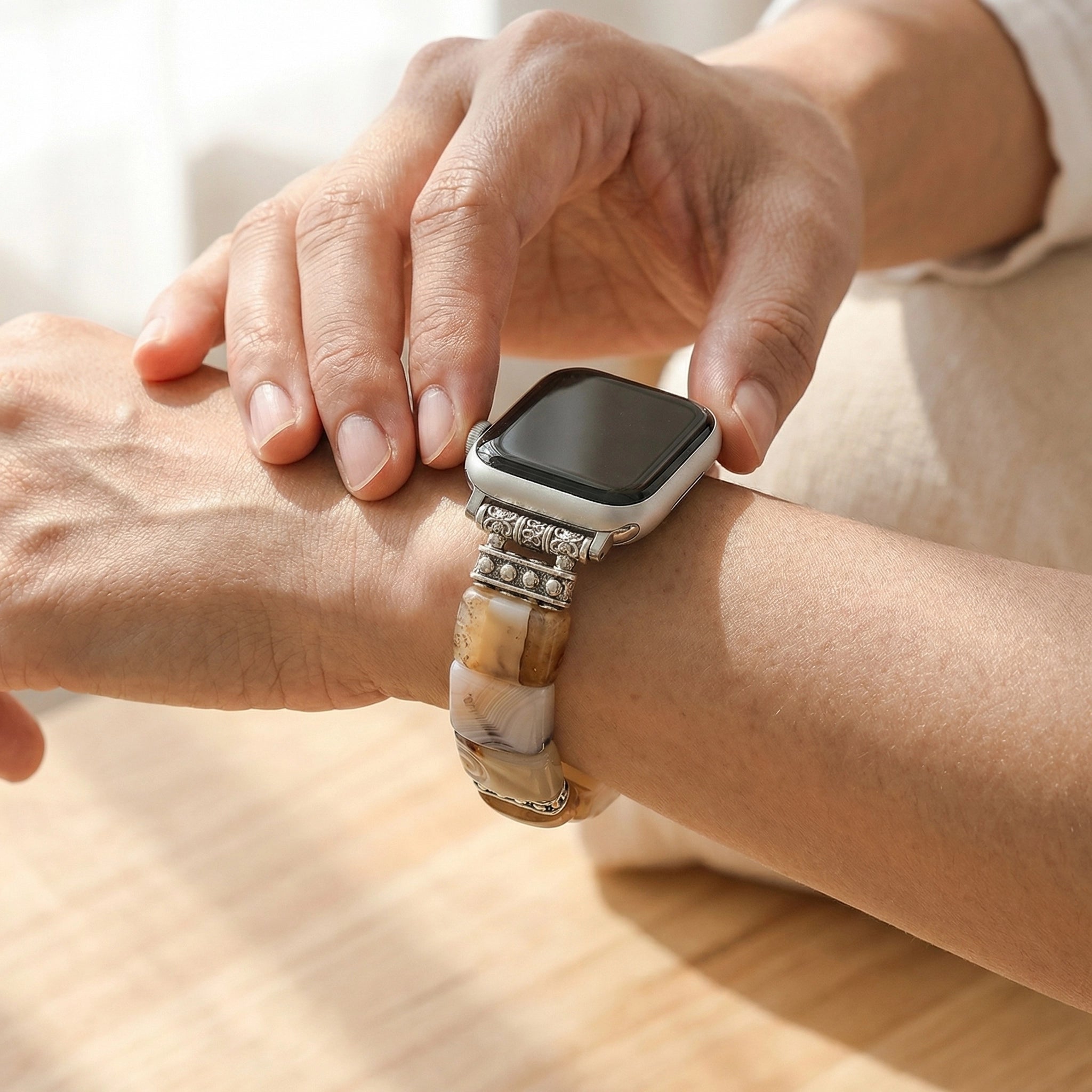 Apple Watch met natuurstenen bandje — Jouw Juweeltjes